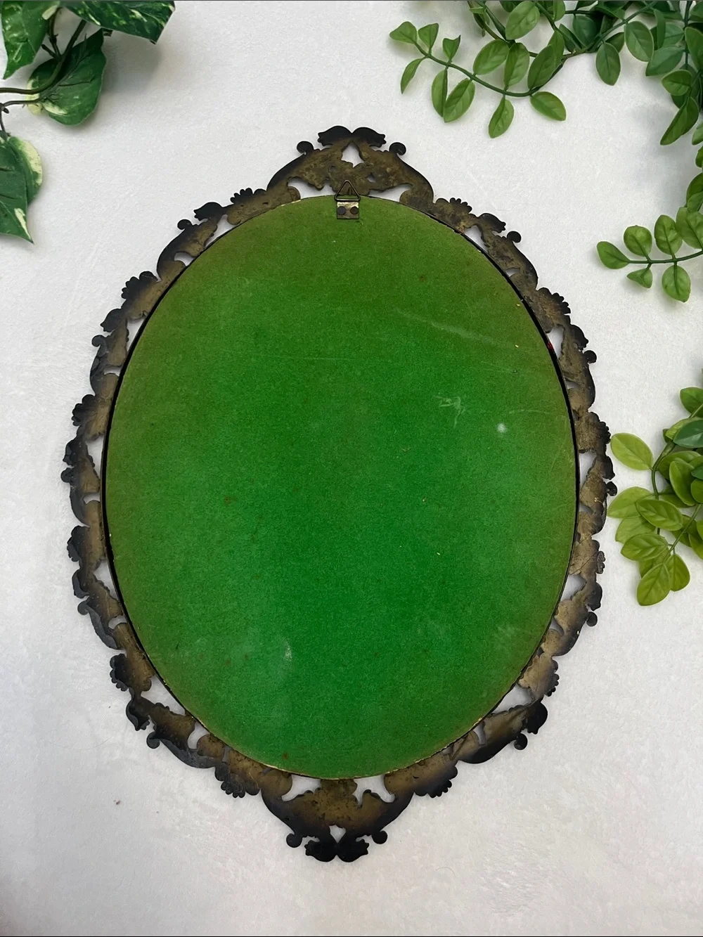 Vintage Ornate Bubble Glass Frame with “The Artists Sister”